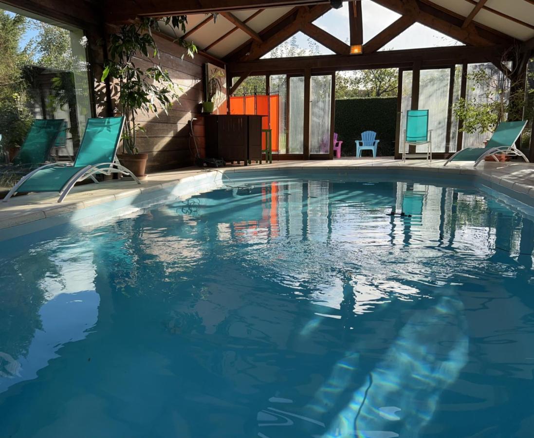Maison Avec Piscine Et Sauna A Vire Exterior photo